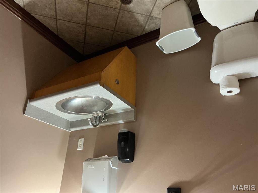 none - Commercial Sale