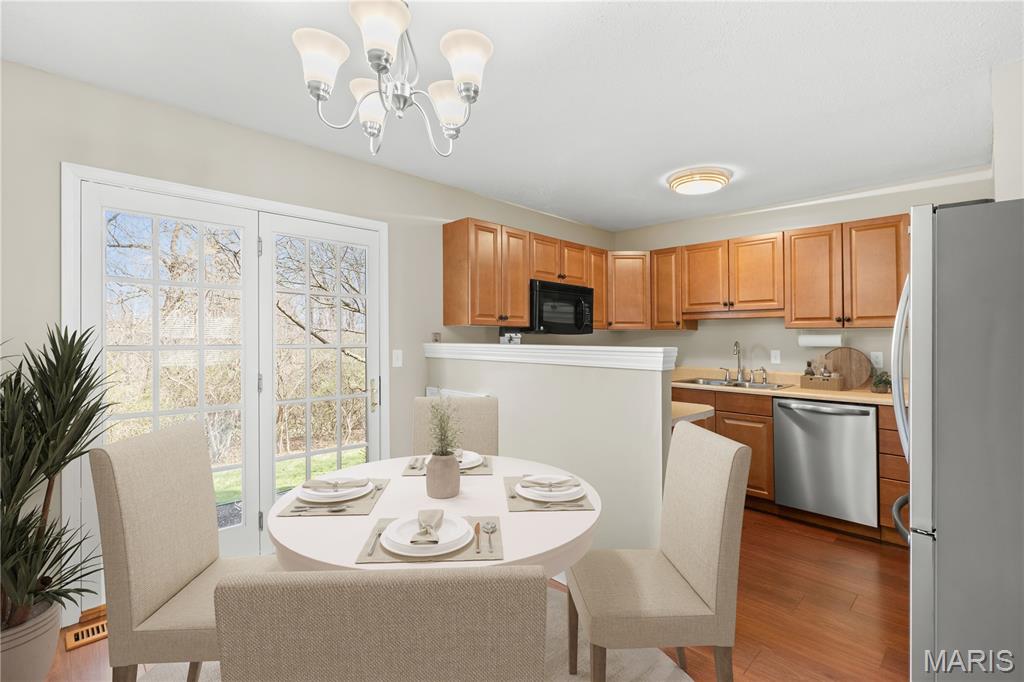 McKelvey Manor Condo - Residential