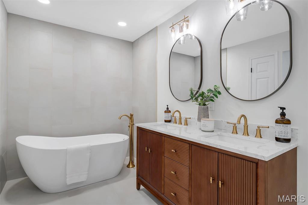 Ladue Spoede Estates - Residential