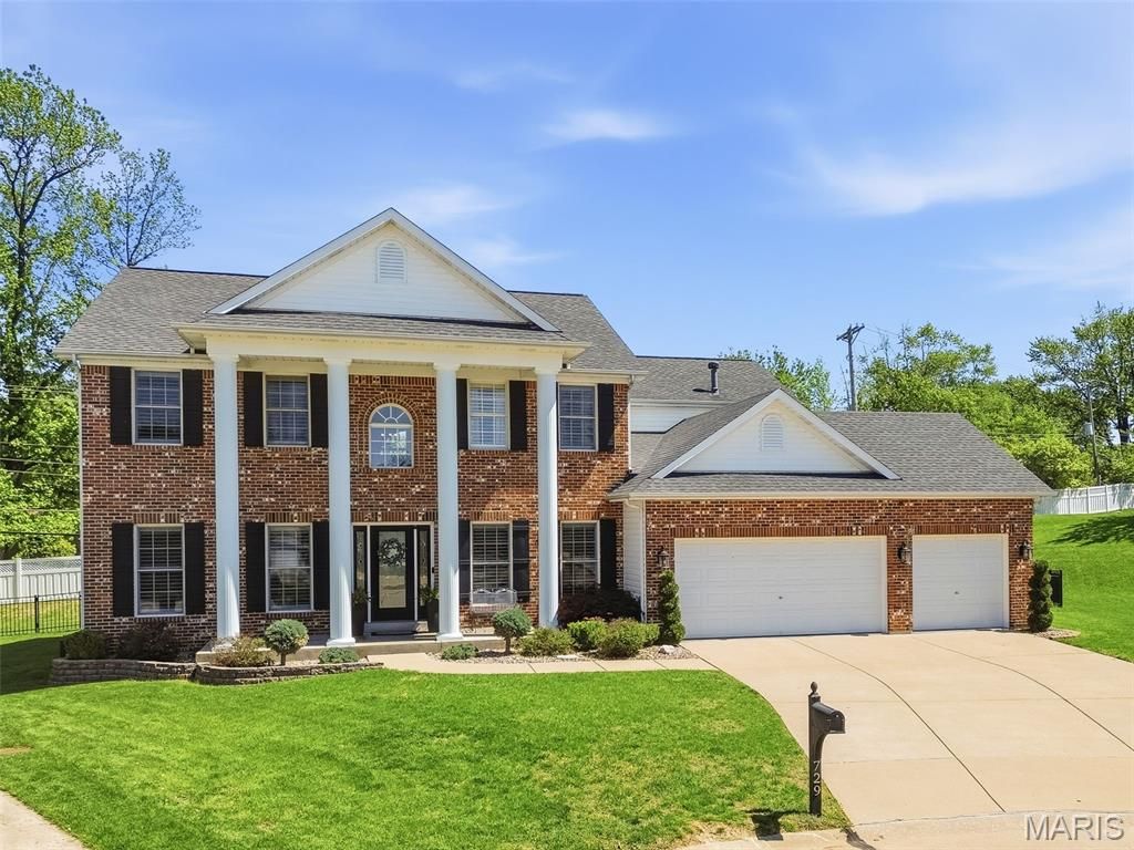 Photo of 729 Sterling Terrace Court, St Charles, MO 63301 (MLS # 26024435)