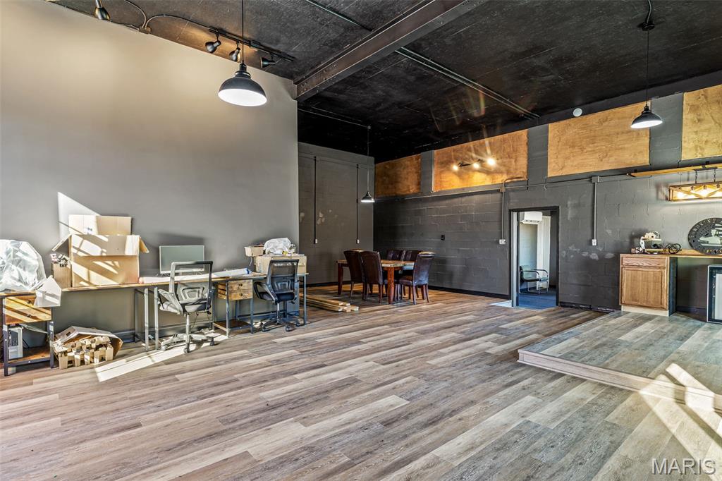 none - Commercial Sale