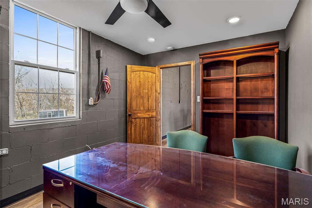 none - Commercial Sale