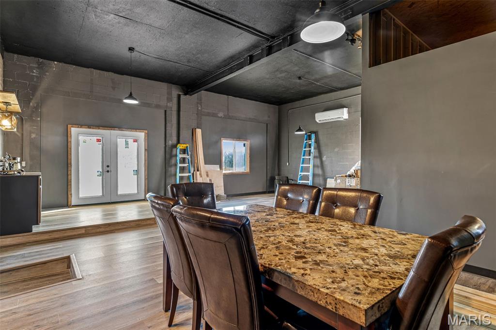 none - Commercial Sale