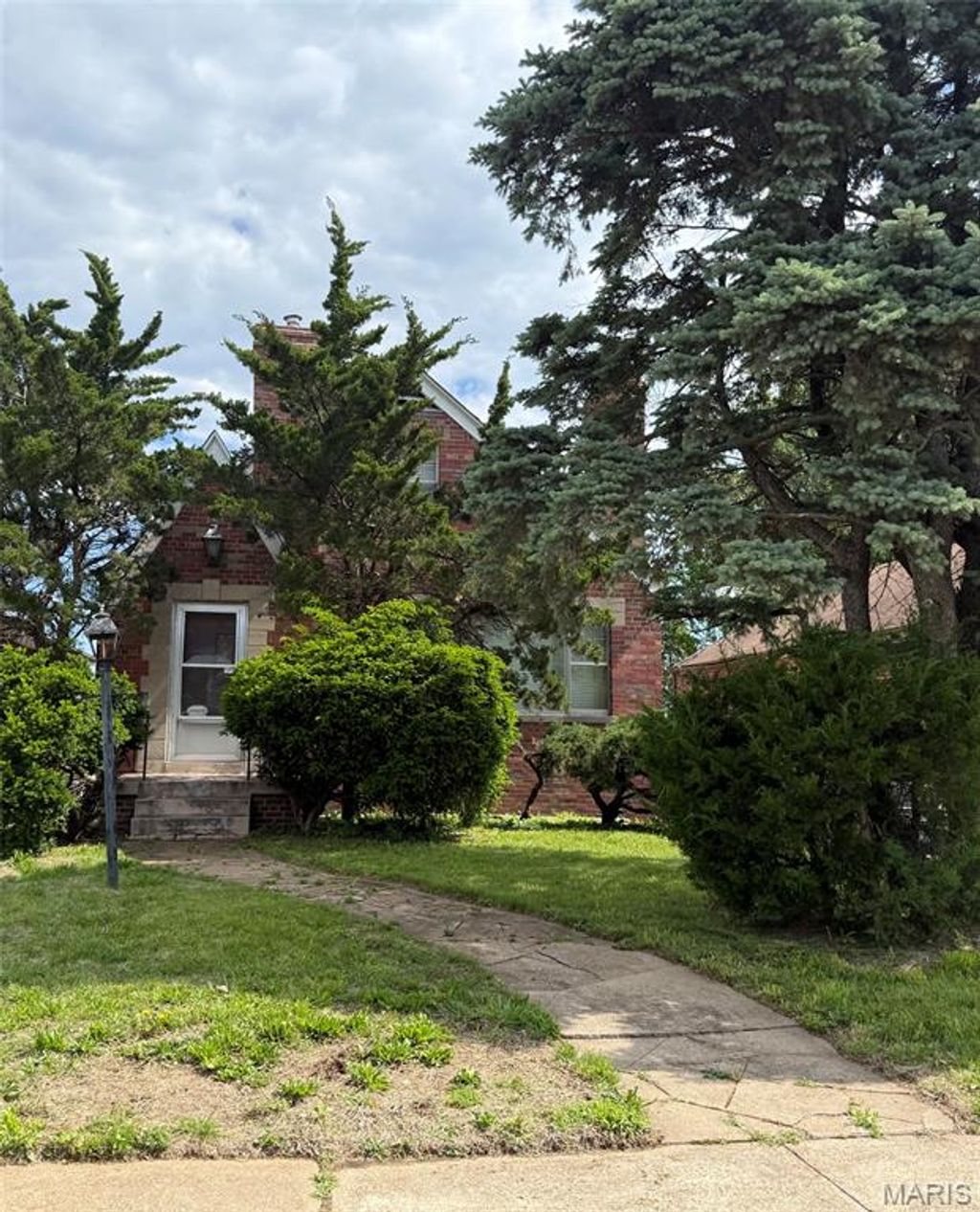 Photo of 1615 Veronica Avenue, St Louis, MO 63147 (MLS # 26029360)