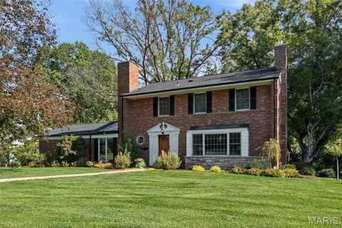 9034 Monmouth Drive St Louis MO 63117