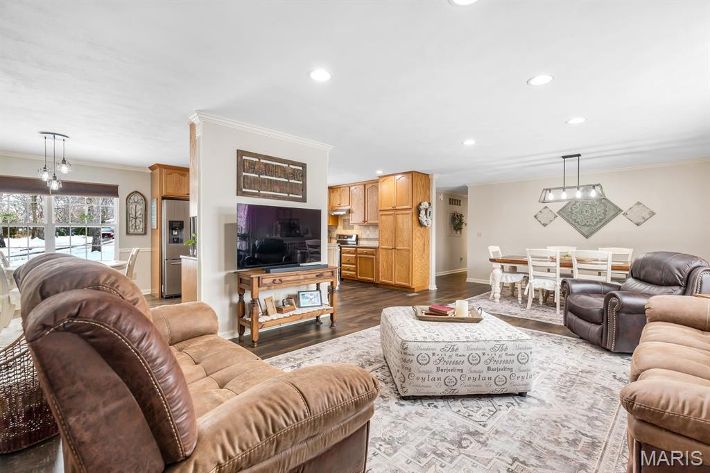 Lake Sherwood Estates - Residential