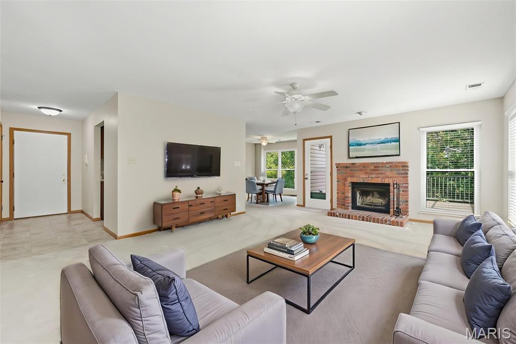 716 Woodside Trails Drive 204