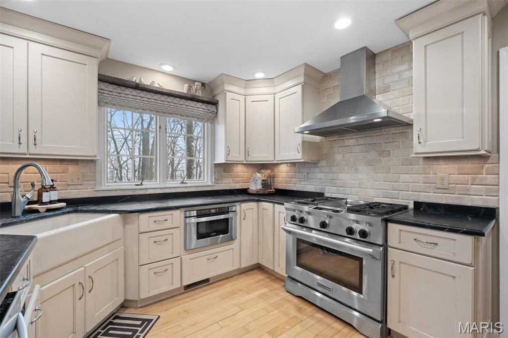 Clarissa A Burt and Chateau Forest - Residential