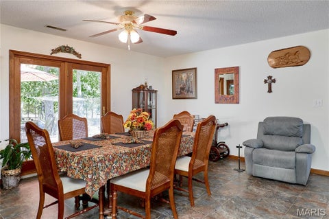 Tiny photo for 15102 Pike 317, Bowling Green, MO 63334 (MLS # 26065089)