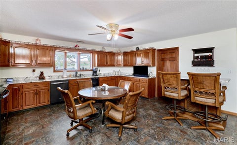 Tiny photo for 15102 Pike 317, Bowling Green, MO 63334 (MLS # 26065089)