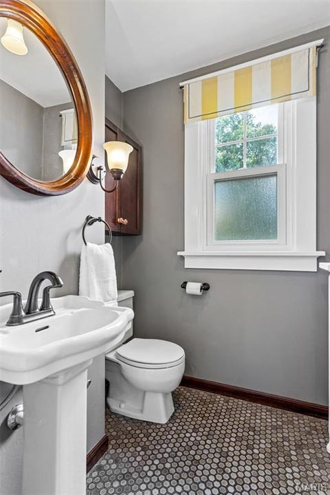 Tiny photo for 204 Spencer Road, Webster Groves, MO 63119 (MLS # 26040832)
