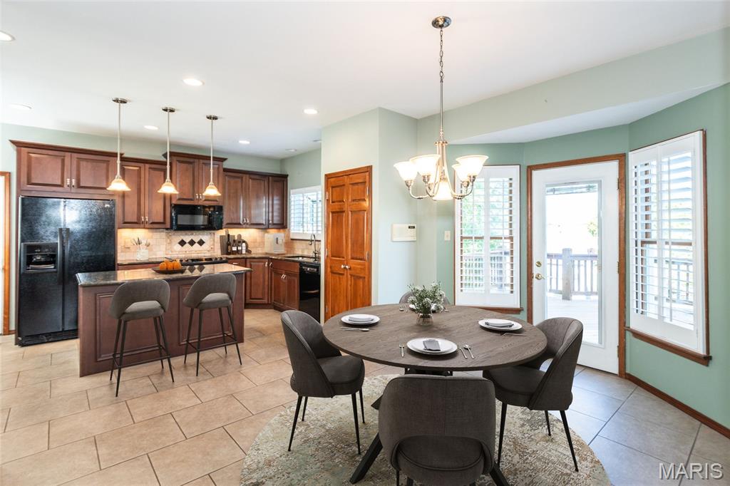 Estates At Arrowhead The - Residential
