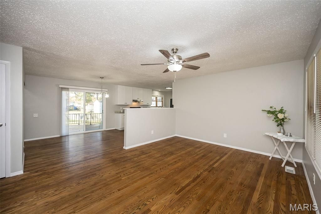 Photo of 1060 Kingsbrook Lane, Florissant, MO 63031 (MLS # 25072568)