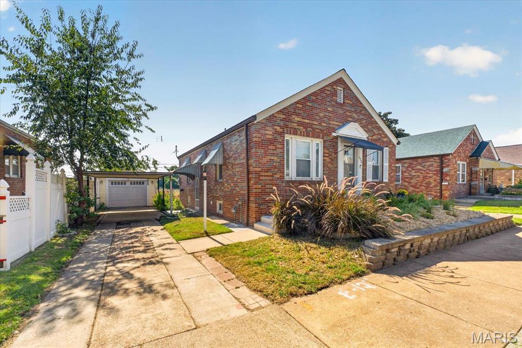5348 Sunshine Drive