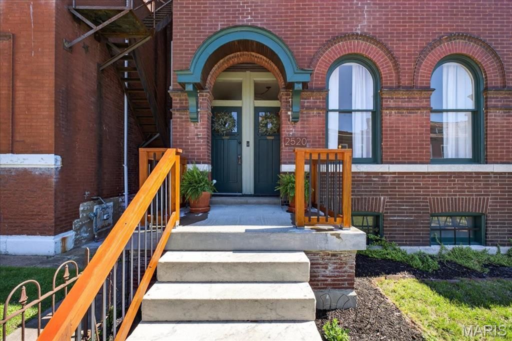 Photo of 2520 California Avenue, St Louis, MO 63104 (MLS # 26007707)