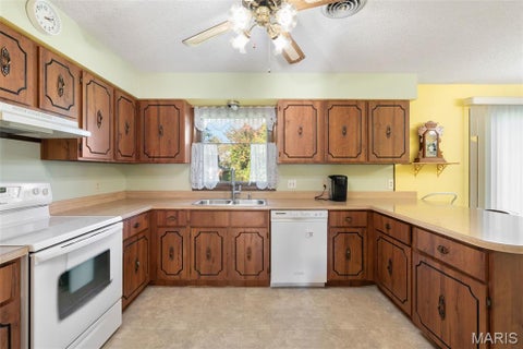 Tiny photo for 1115 E 1st Street, Washington, MO 63090 (MLS # 26068211)