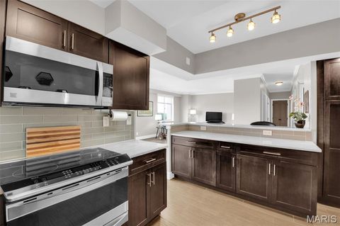 900 S Hanley Road 15B Clayton MO 63105