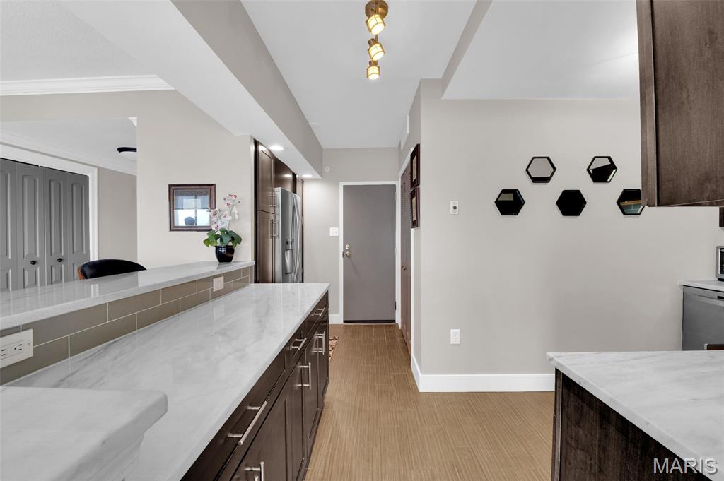 900 S Hanley Road 15B