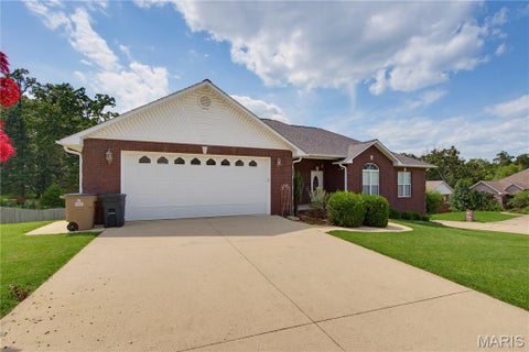 Tiny photo for 2841 Karmen, Poplar Bluff, MO 63901 (MLS # 26047052)