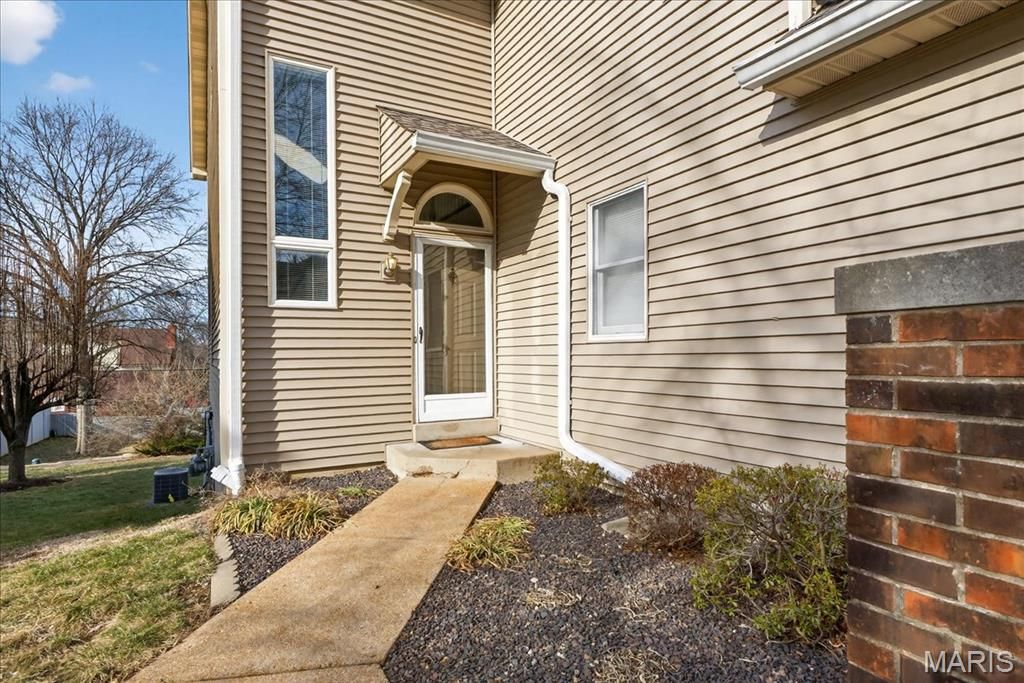 Photo of 16250 Lea Oak Court, Chesterfield, MO 63017 (MLS # 26007903)