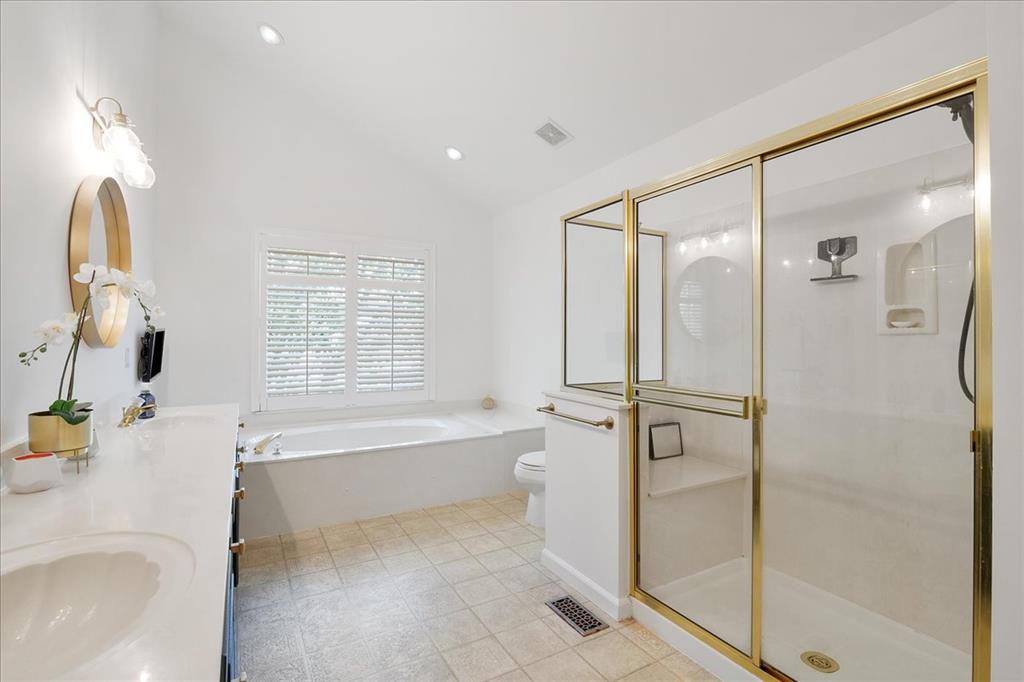 Wildwood, Missouri 63038, United States, 4 Bedrooms Bedrooms, ,5 BathroomsBathrooms,Residential,Pending,136317