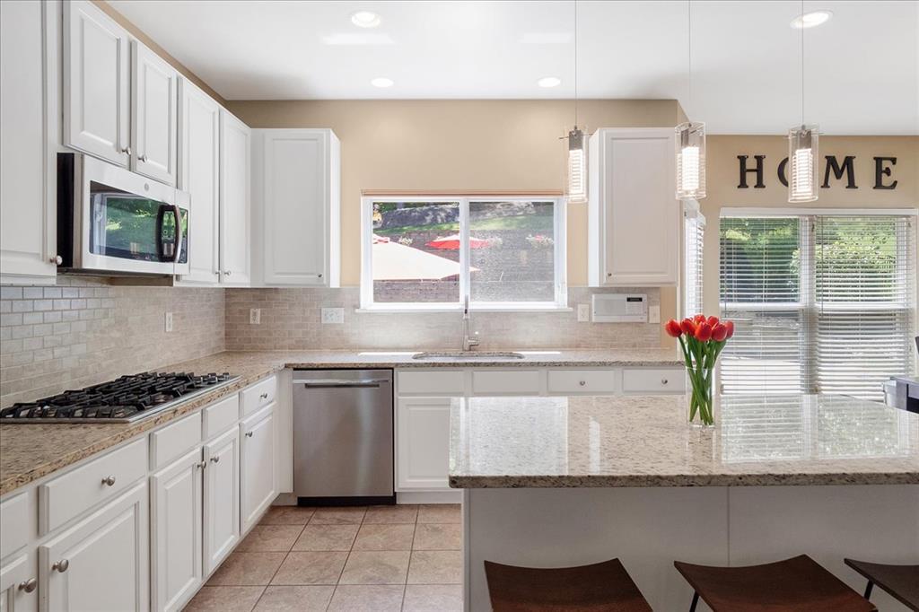 Wildwood, Missouri 63038, United States, 4 Bedrooms Bedrooms, ,5 BathroomsBathrooms,Residential,Pending,136317