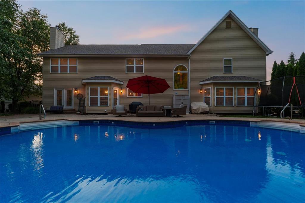 Wildwood, Missouri 63038, United States, 4 Bedrooms Bedrooms, ,5 BathroomsBathrooms,Residential,Pending,136317