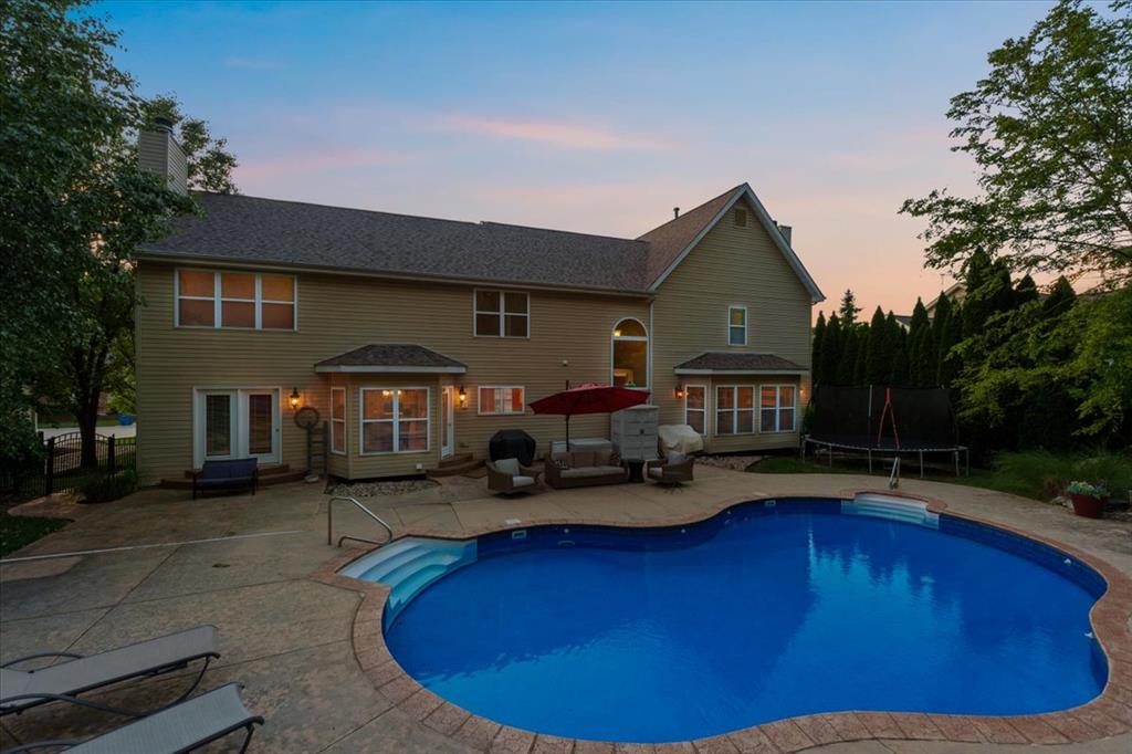 Wildwood, Missouri 63038, United States, 4 Bedrooms Bedrooms, ,5 BathroomsBathrooms,Residential,Pending,136317