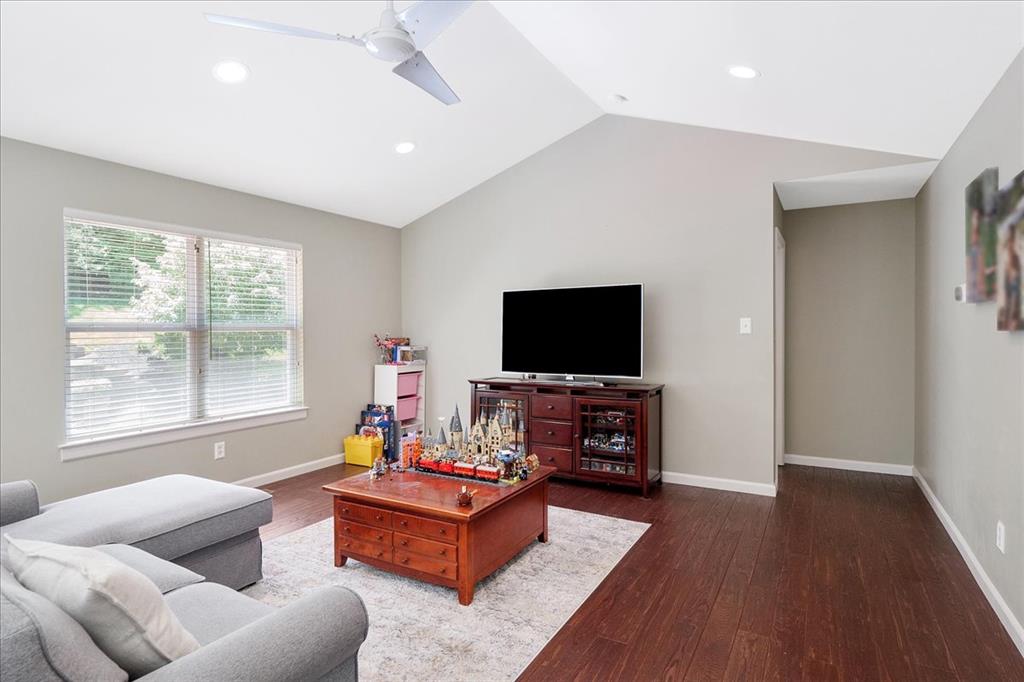 Wildwood, Missouri 63038, United States, 4 Bedrooms Bedrooms, ,5 BathroomsBathrooms,Residential,Pending,136317