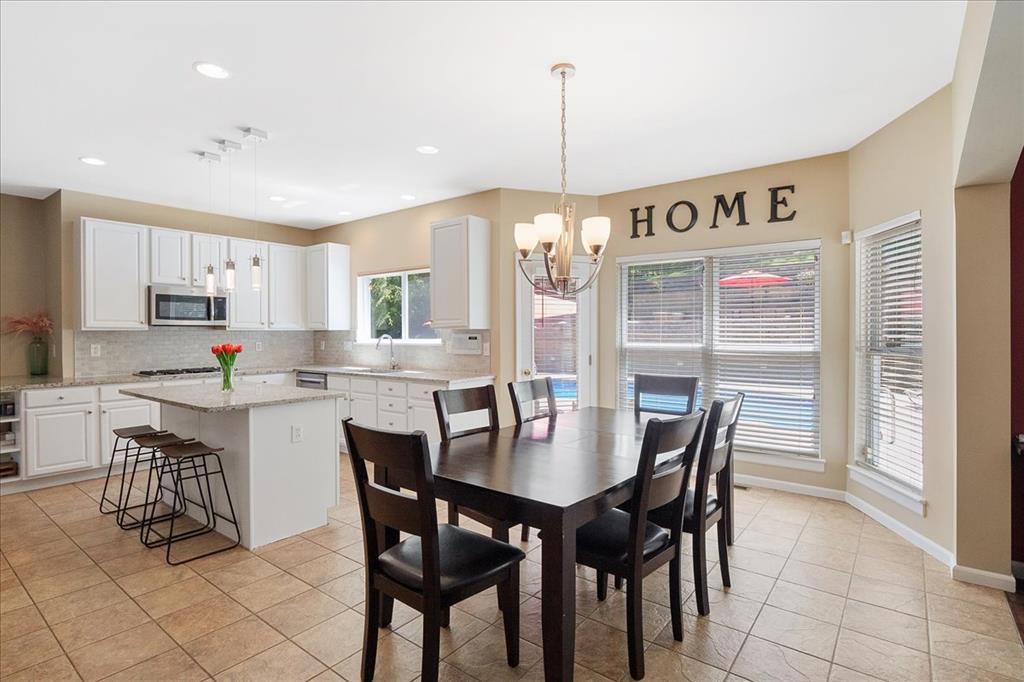 Wildwood, Missouri 63038, United States, 4 Bedrooms Bedrooms, ,5 BathroomsBathrooms,Residential,Pending,136317