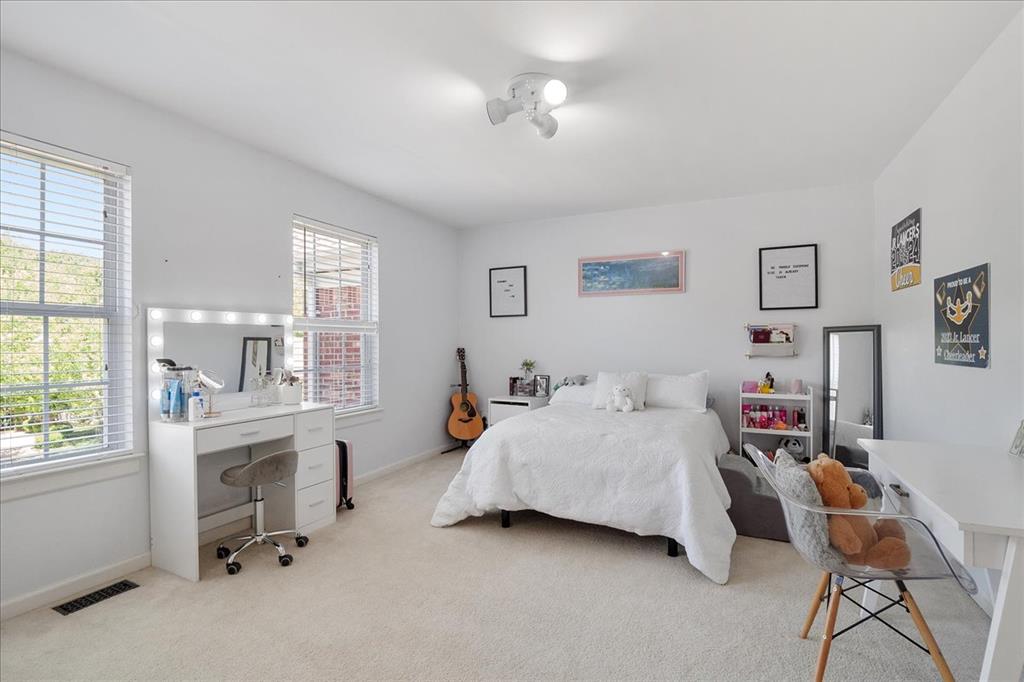 Wildwood, Missouri 63038, United States, 4 Bedrooms Bedrooms, ,5 BathroomsBathrooms,Residential,Pending,136317