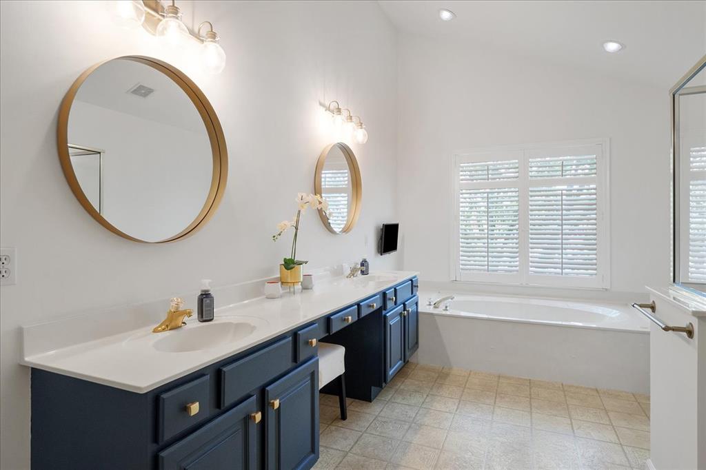 Wildwood, Missouri 63038, United States, 4 Bedrooms Bedrooms, ,5 BathroomsBathrooms,Residential,Pending,136317