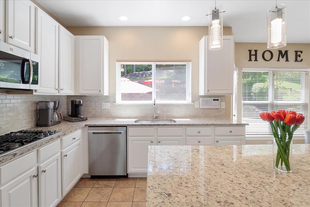 Wildwood, Missouri 63038, United States, 4 Bedrooms Bedrooms, ,5 BathroomsBathrooms,Residential,Pending,136317