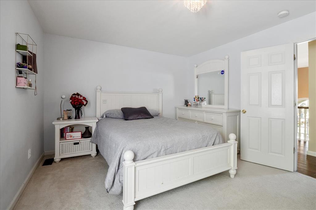 Wildwood, Missouri 63038, United States, 4 Bedrooms Bedrooms, ,5 BathroomsBathrooms,Residential,Pending,136317