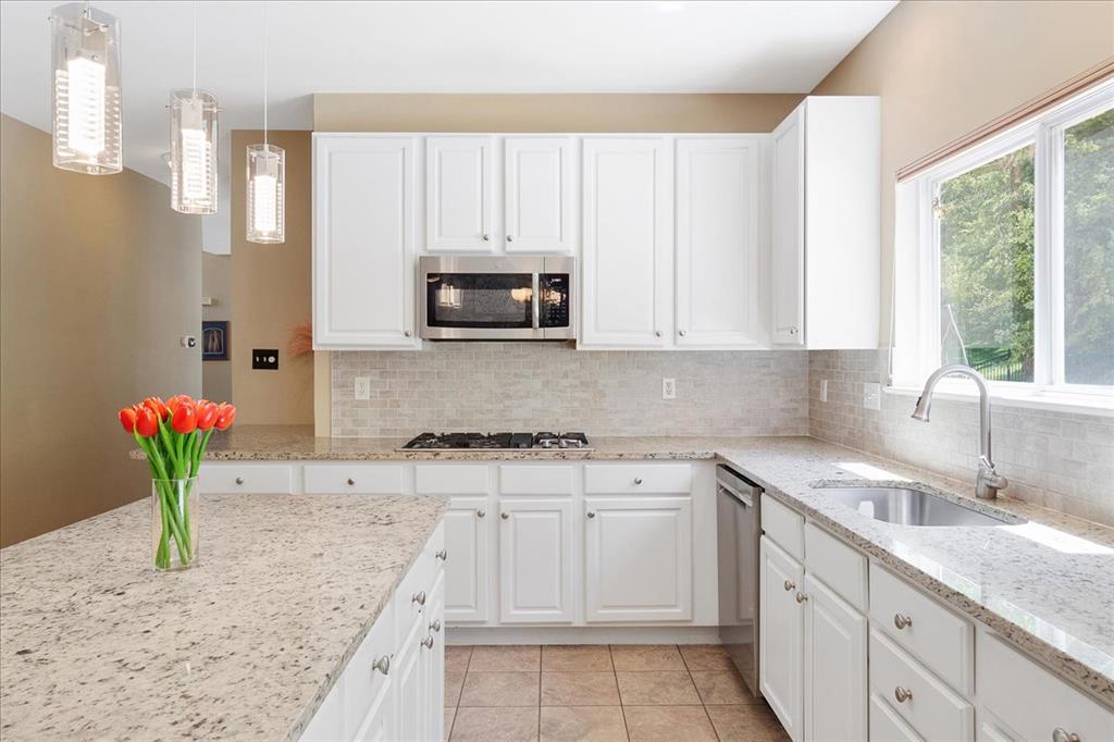 Wildwood, Missouri 63038, United States, 4 Bedrooms Bedrooms, ,5 BathroomsBathrooms,Residential,Pending,136317