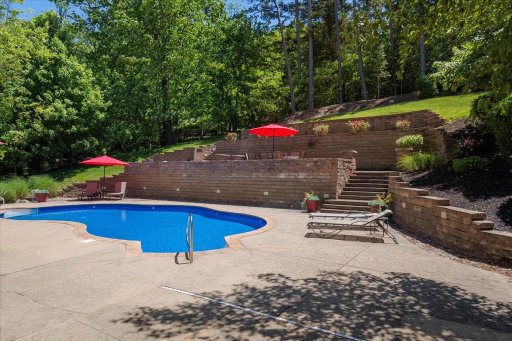 Wildwood, Missouri 63038, United States, 4 Bedrooms Bedrooms, ,5 BathroomsBathrooms,Residential,Pending,136317