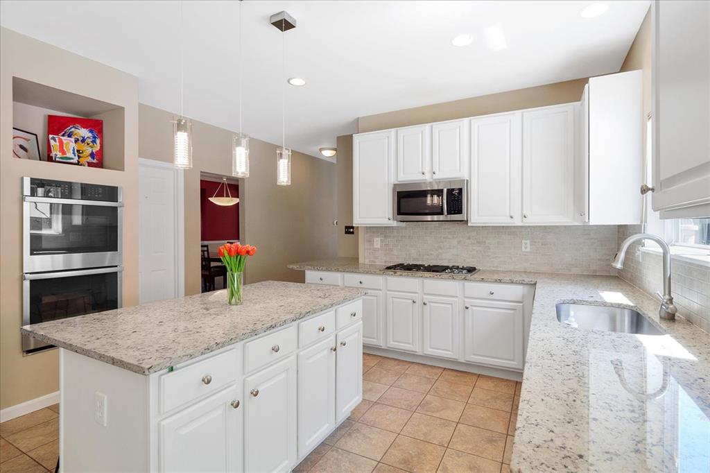 Wildwood, Missouri 63038, United States, 4 Bedrooms Bedrooms, ,5 BathroomsBathrooms,Residential,Pending,136317