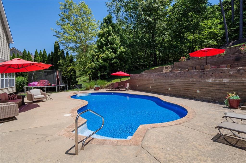 Wildwood, Missouri 63038, United States, 4 Bedrooms Bedrooms, ,5 BathroomsBathrooms,Residential,Pending,136317