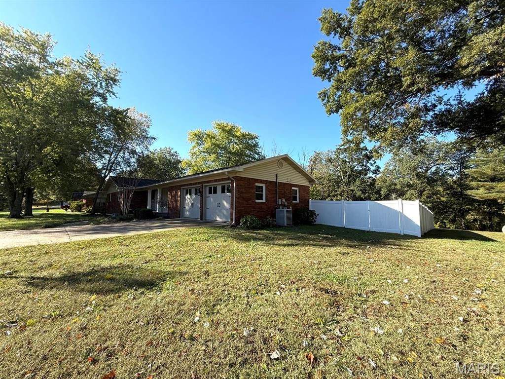 Photo of 11429 Northview Drive, Dexter, MO 63841 (MLS # 25073662)