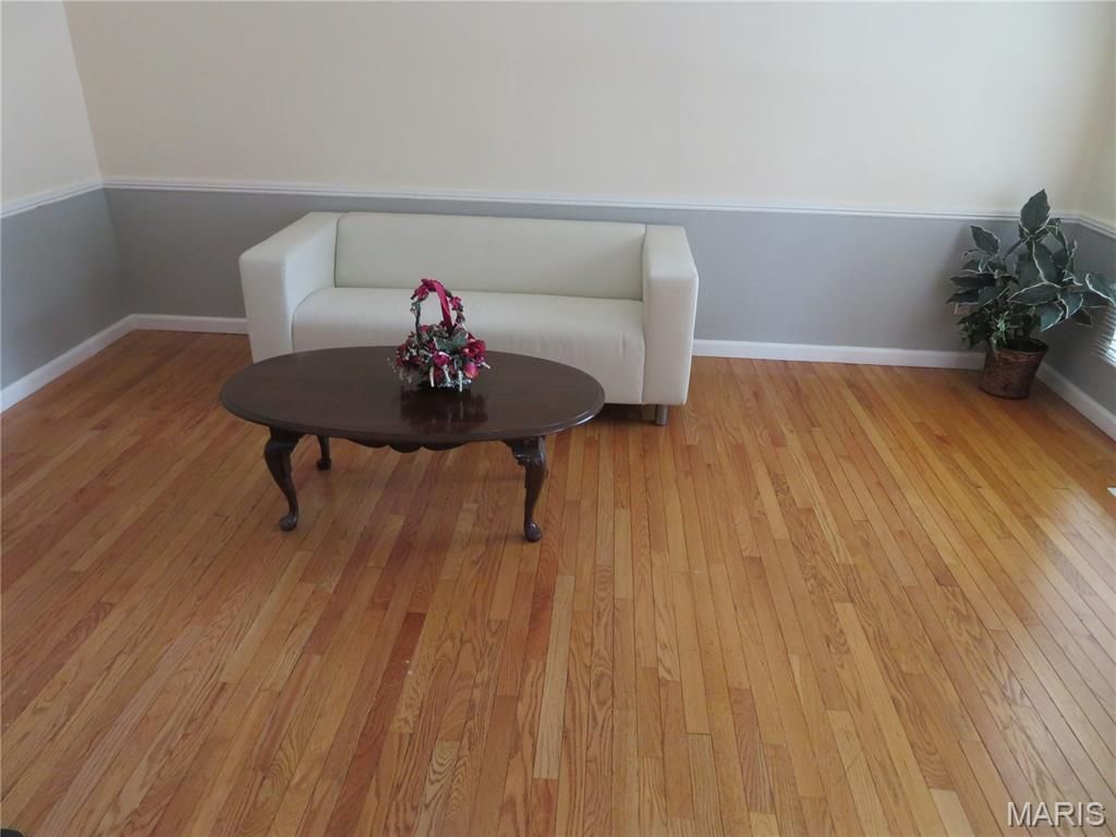 Photo of 1270 N North And South Road, University City, MO 63130 (MLS # 25073196)