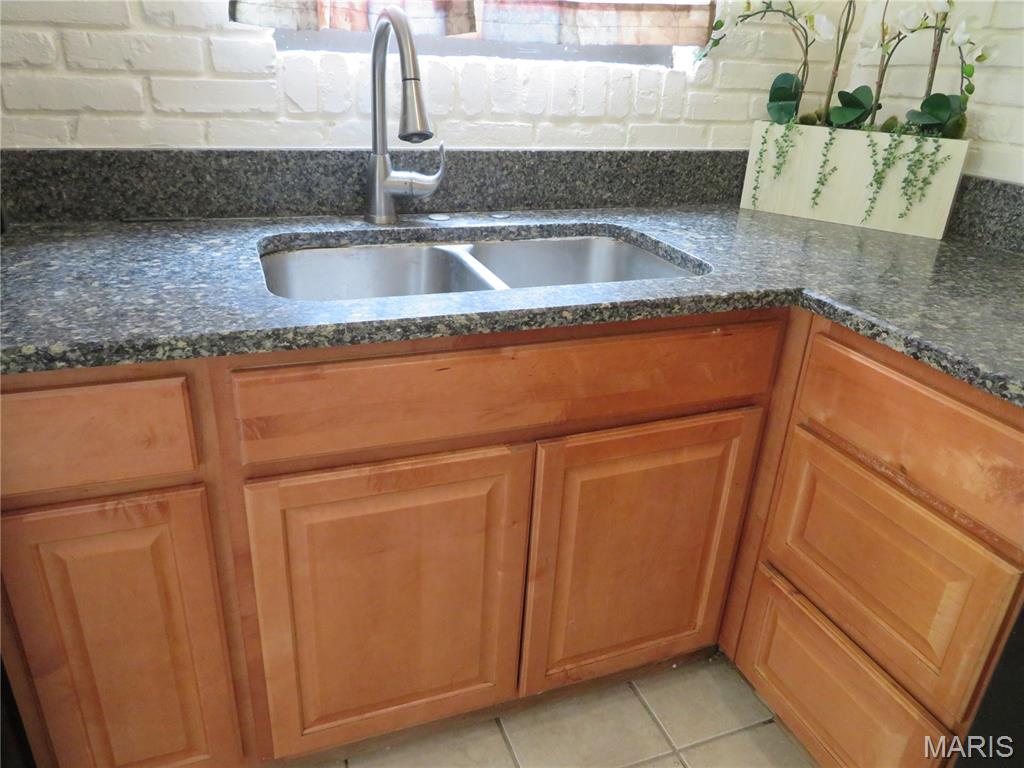 1270 N North And South Road