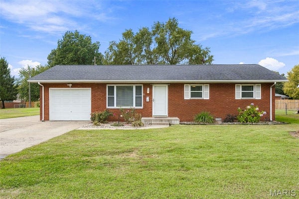 55 COUNTRY PLACE LN, GRANITE CITY, IL 62040 - Image 5bb4f0fbe87ee191ee1267995de09c2d/3557553879
