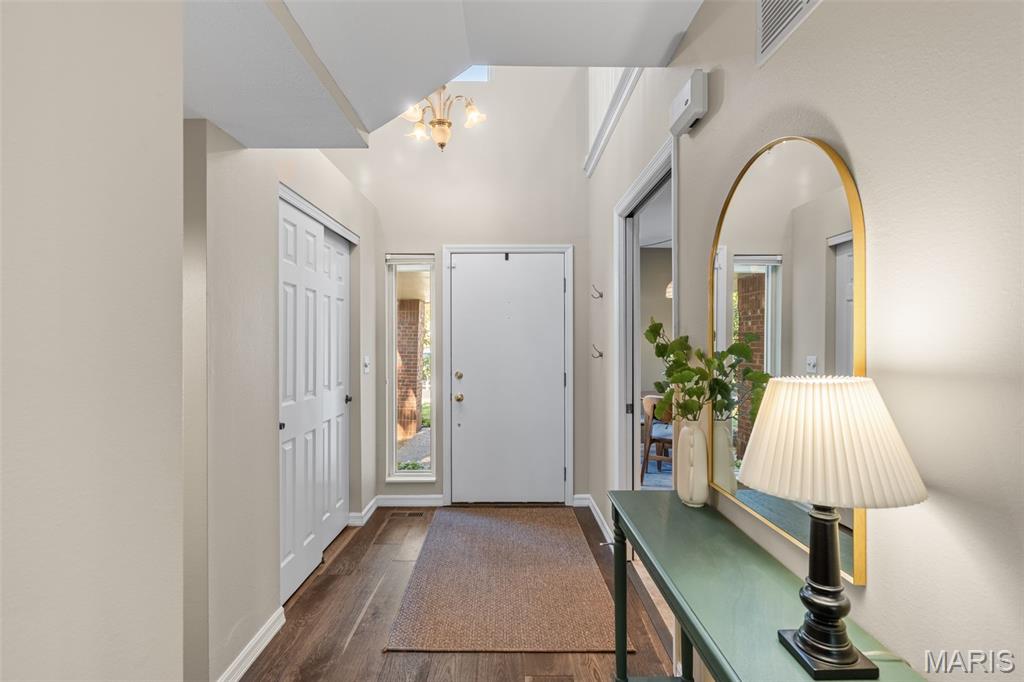 35 Ridgeview Circle Court