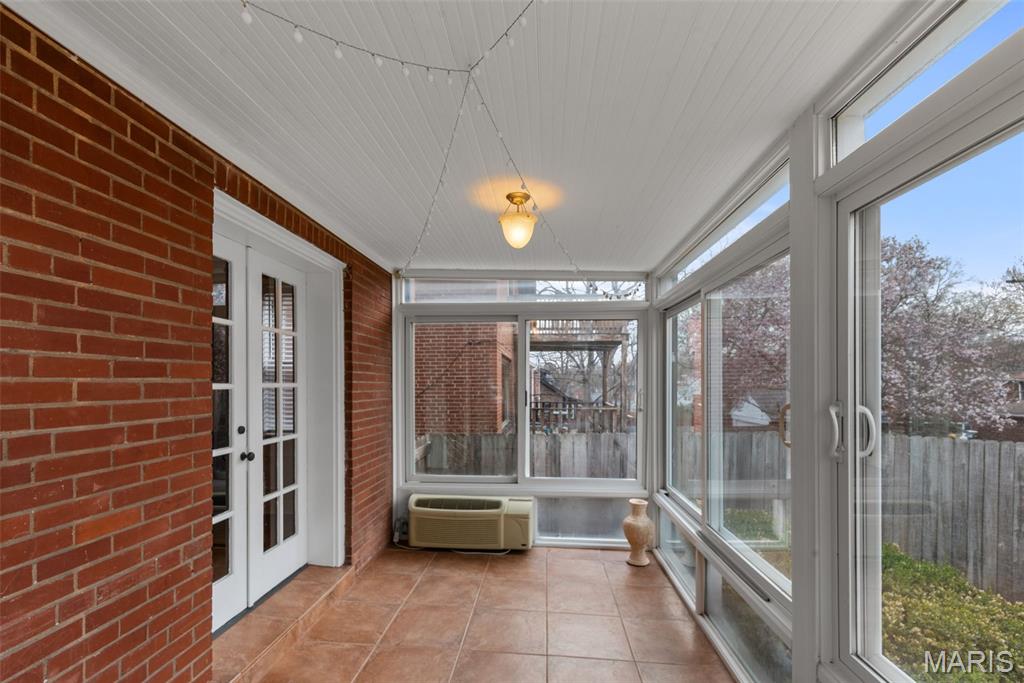 University Terrace - Residential