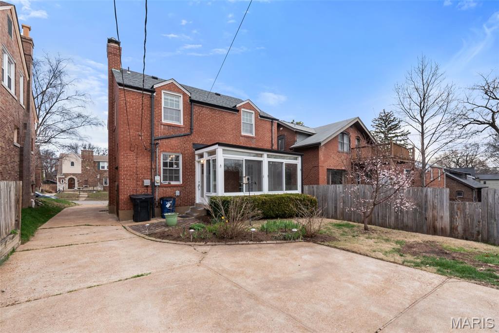 University Terrace - Residential