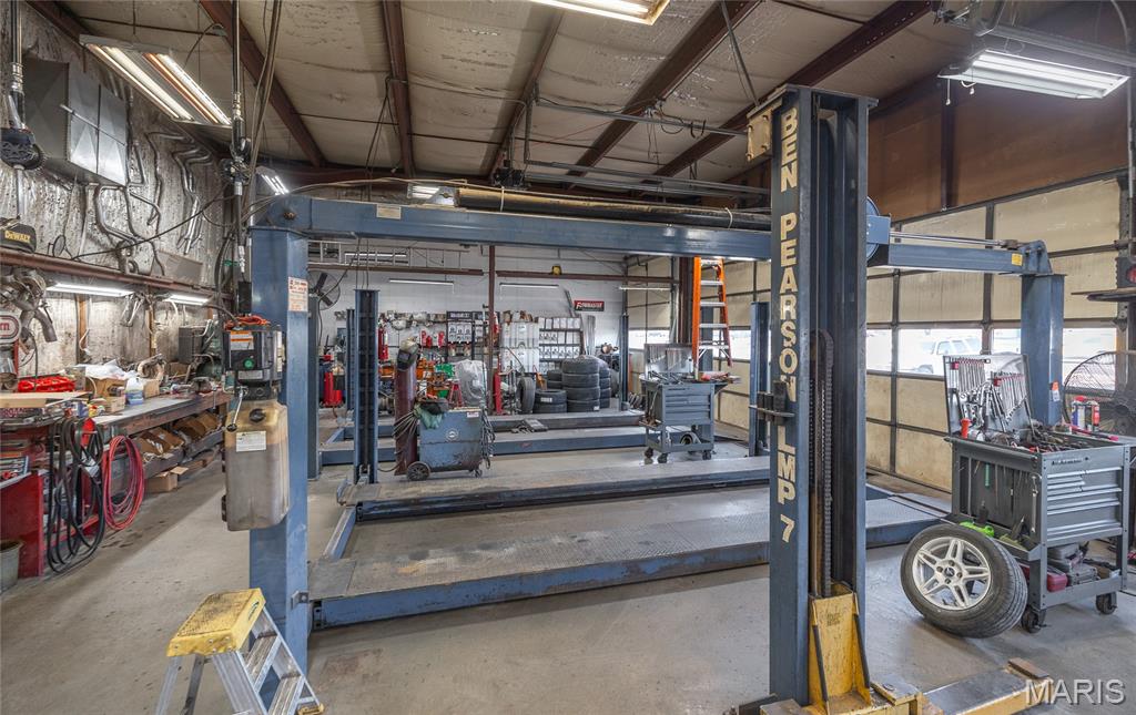 McIntosh - Commercial Sale