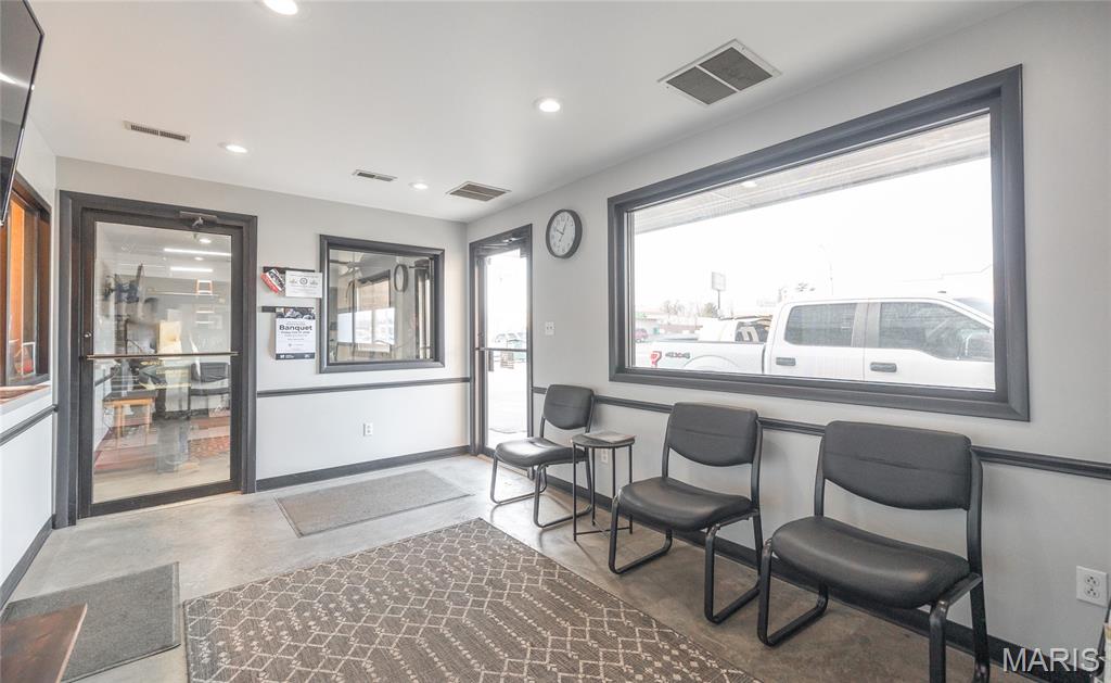 McIntosh - Commercial Sale