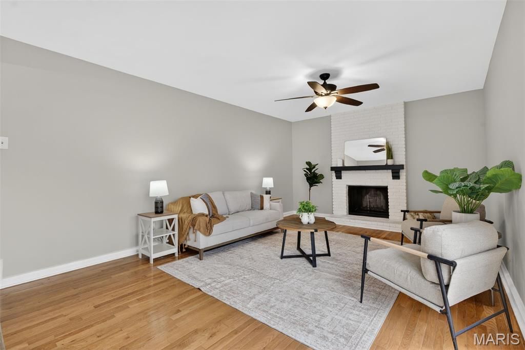 Photo of 4 Sunnydays Court, St Charles, MO 63303 (MLS # 25080308)