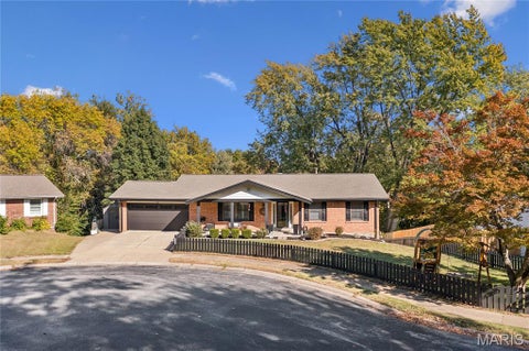 Tiny photo for 2700 Brookridge Lane, St Charles, MO 63301 (MLS # 26065603)