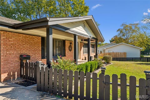 Tiny photo for 2700 Brookridge Lane, St Charles, MO 63301 (MLS # 26065603)